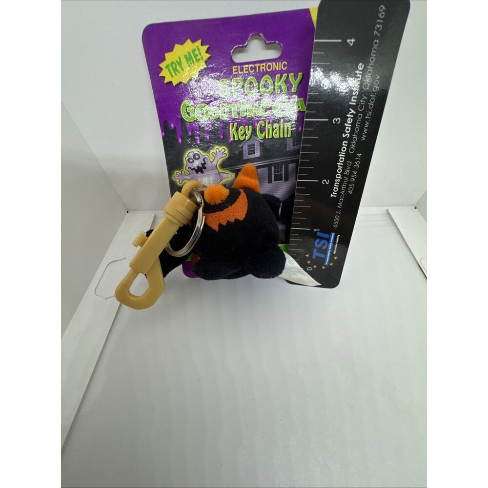 Dan Dee Electronic Spooky Goodtime Gang Keychain Bat Spooky Sounds New- READ - Picture 8 of 9
